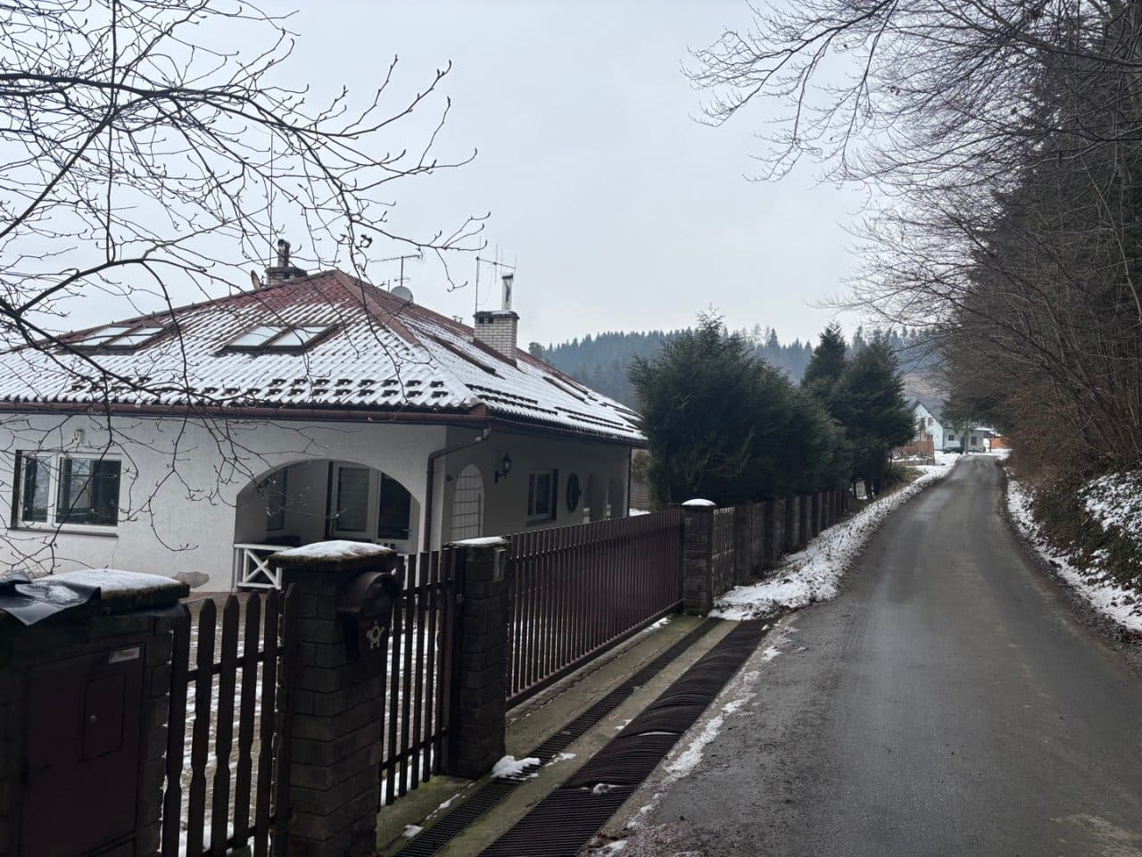 działka nr 423/1, 423/2,423/4 o pow 2600mkw obręb 0005 GOŁKOWICE GÓRNE – zdjęcie 2 z 8