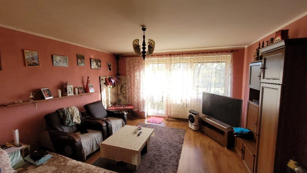 Lokal mieszkalny w domu jednorodzinnym, dwulokalowym, z pom. gospodarczym i garażowym, na działce 1069m2 – zdjęcie 2 z 12