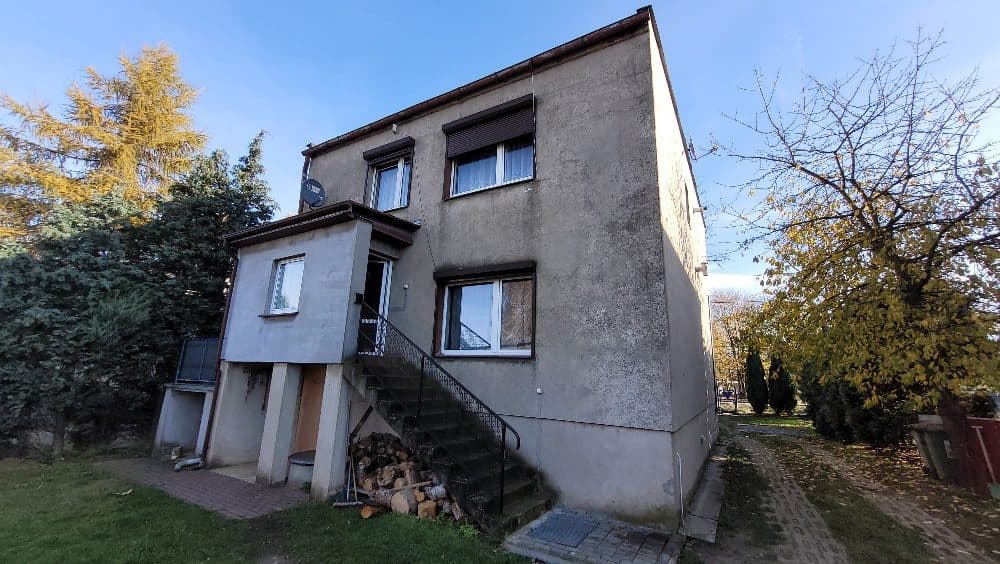 Lokal mieszkalny w domu jednorodzinnym, dwulokalowym, z pom. gospodarczym i garażowym, na działce 1069m2 – zdjęcie 9 z 12