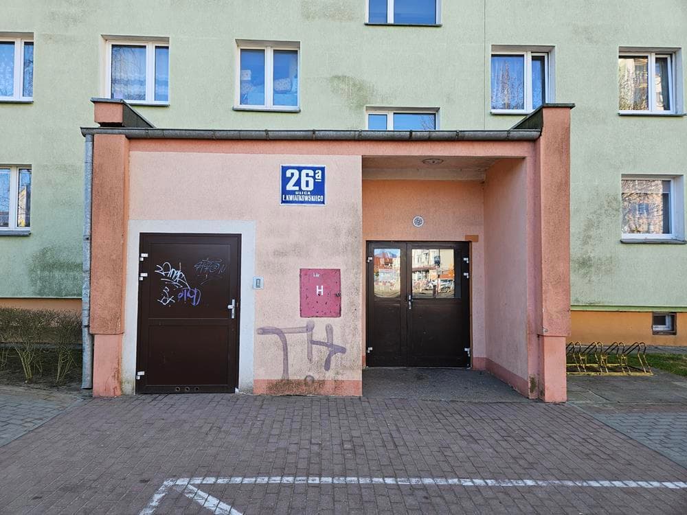 mieszkanie trzypokojowe – zdjęcie 2 z 21