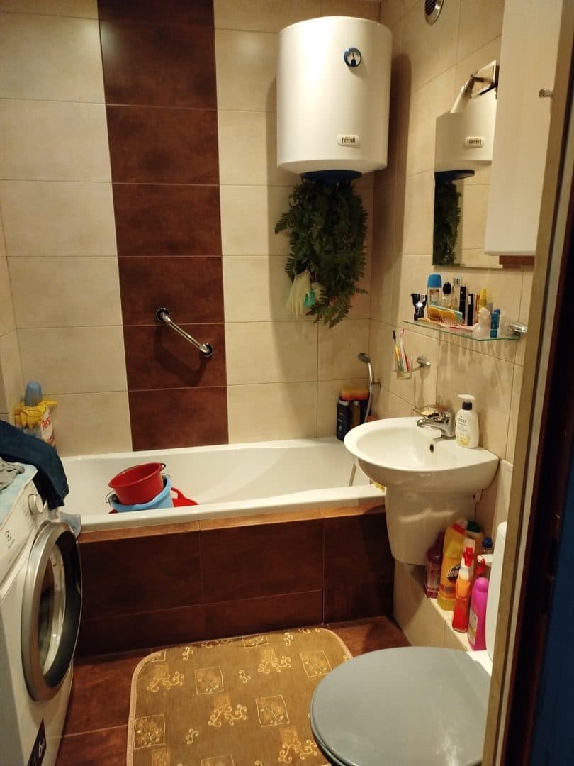udział dłużnika w wysokości 1/4 w nieruchomości zapisanej w KW KA1Y/00056288/2 opisanej jako LOKAL STANOWIĄCY ODRĘBNĄ NIERUCHOMOŚĆ. Położenie 41-907 BYTOM, GODULSKA, 11 /30. – zdjęcie 14 z 19