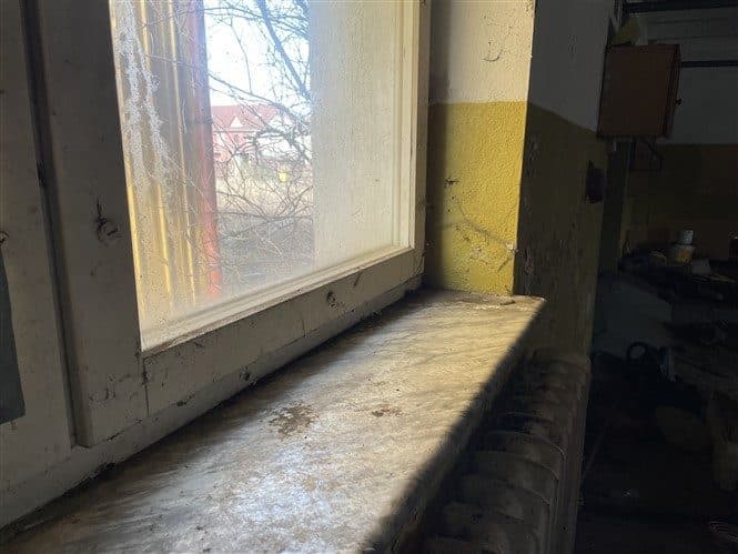 Rokitki Tczewskie - udział 1/2 w działce gruntu o powierzchni użytkowej 1139 m.kw. zabudowanej budynkiem mieszkalno-garażowym o powierzchni użytkowej 289,81 m.kw. i zadaszoną wiatą magazynową o powierzchni użytkowej 147,60 m.kw. – zdjęcie 9 z 18