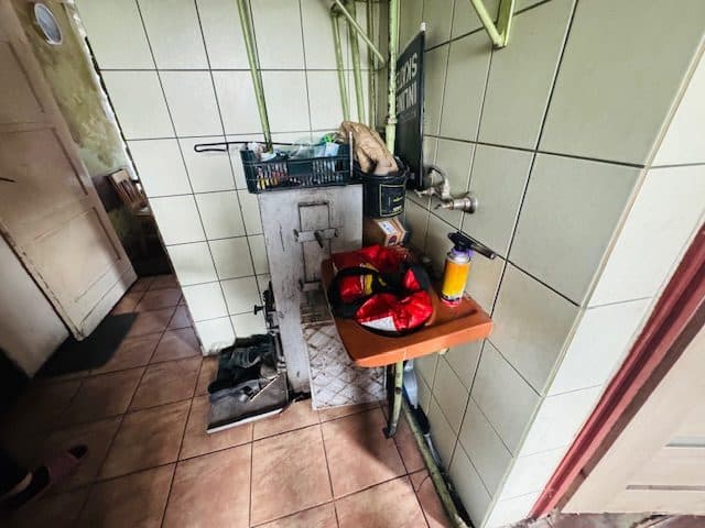 nieruchomość gruntowa zabudowana budynkiem mieszkalnym – zdjęcie 13 z 36