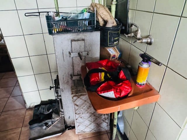 nieruchomość gruntowa zabudowana budynkiem mieszkalnym – zdjęcie 27 z 36