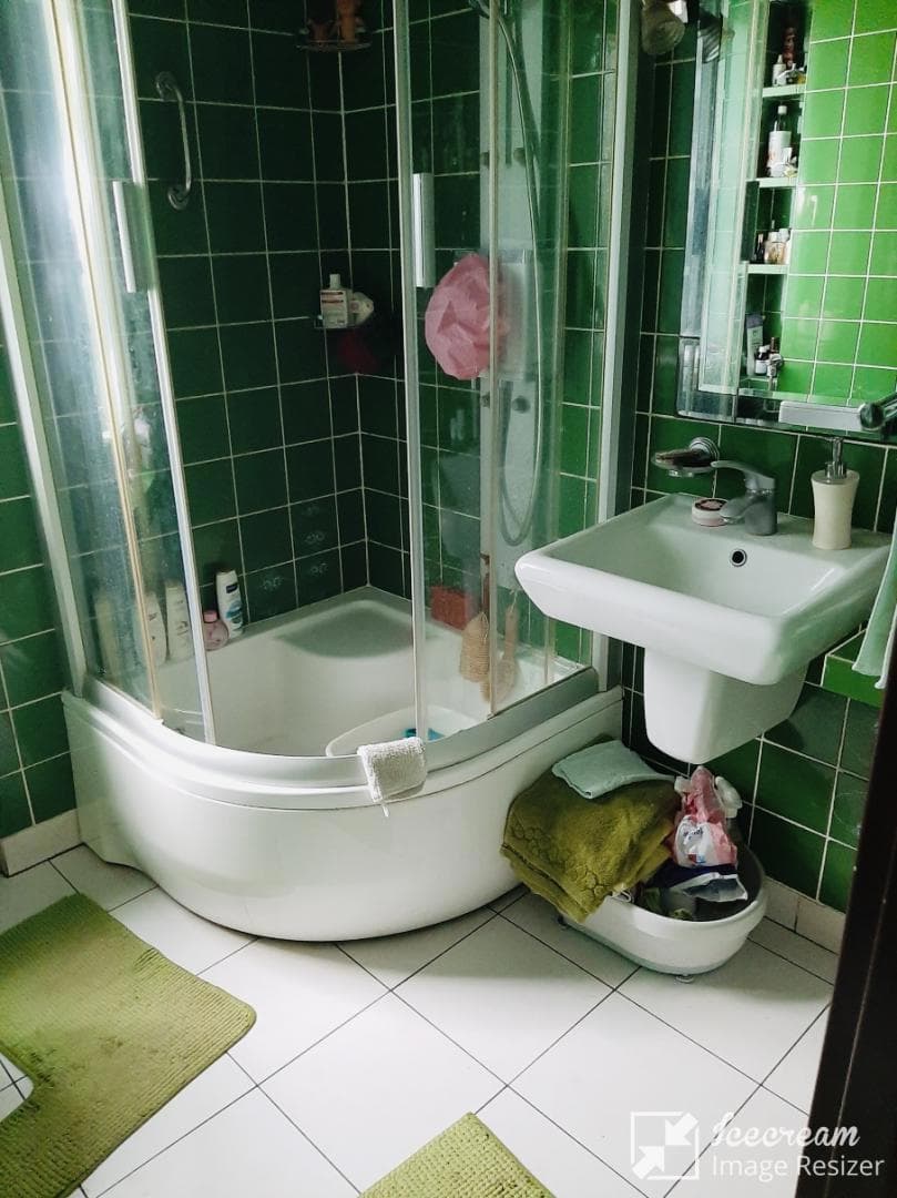 Dom wolnostojący o pow. użytkowej 260 m2 z garażem i budynkiem gospodarczym przy ul. Roślinnej 28A w Łodzi – zdjęcie 6 z 23