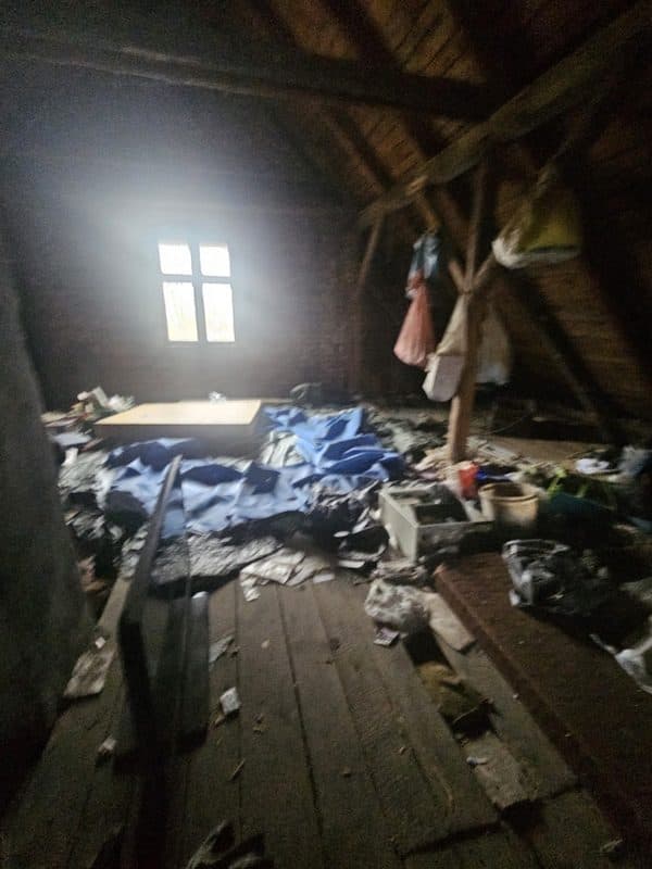 1/3 udziału w nieruchomości zabudowanej stanowiącej działki 228 i 138/4 zabudowanej domem i budynkami gospodarczymi – zdjęcie 4 z 15