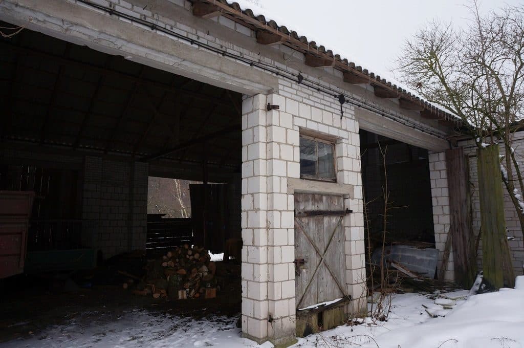 Grunty o łącznej pow. 11061 m2 zabudowane budynkiem mieszkalnym o pow. 101 m2 oraz 5 budydnkami gospodarczymi – zdjęcie 15 z 26