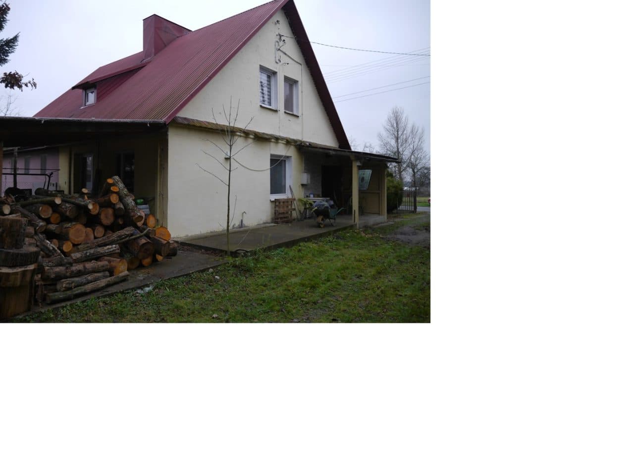 Działka gruntu 21/1 ark.1 o powierzchni 0,0860ha zabudowana murowanym budynkiem mieszkalnym jednorodzinnym w zabudowie bliźniaczej oraz budynkiem gospodarczym – zdjęcie 6 z 7