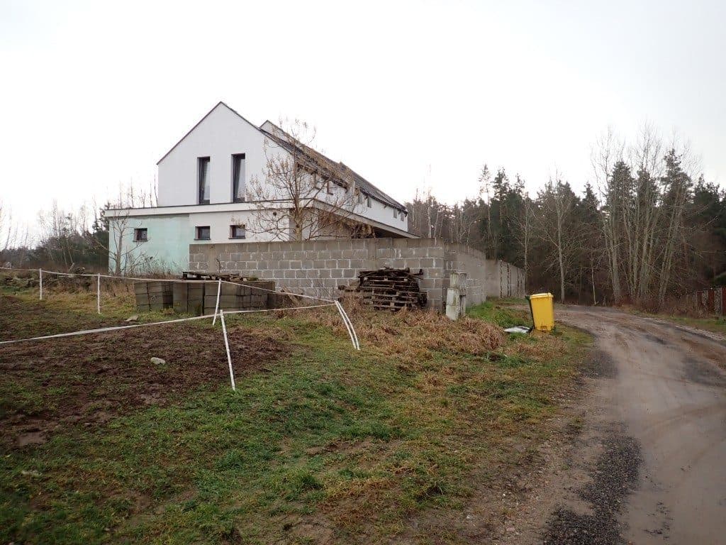 Dom jednorodzinny o pow. użyt. 272,26 m2 stojący na działce nr 675/14 o pow. 0,1854 ha przy ul. Wschodzącego Słońca 9 w Tyrowie, gm. Ostróda - KWEL1O/00048605/2 – zdjęcie 16 z 19