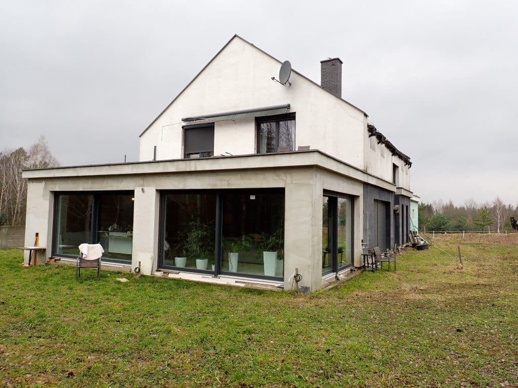 Dom jednorodzinny o pow. użyt. 272,26 m2 stojący na działce nr 675/14 o pow. 0,1854 ha przy ul. Wschodzącego Słońca 9 w Tyrowie, gm. Ostróda - KWEL1O/00048605/2 – zdjęcie 6 z 19