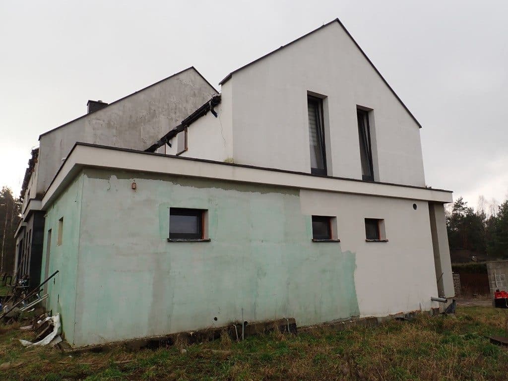 Dom jednorodzinny o pow. użyt. 272,26 m2 stojący na działce nr 675/14 o pow. 0,1854 ha przy ul. Wschodzącego Słońca 9 w Tyrowie, gm. Ostróda - KWEL1O/00048605/2 – zdjęcie 8 z 19