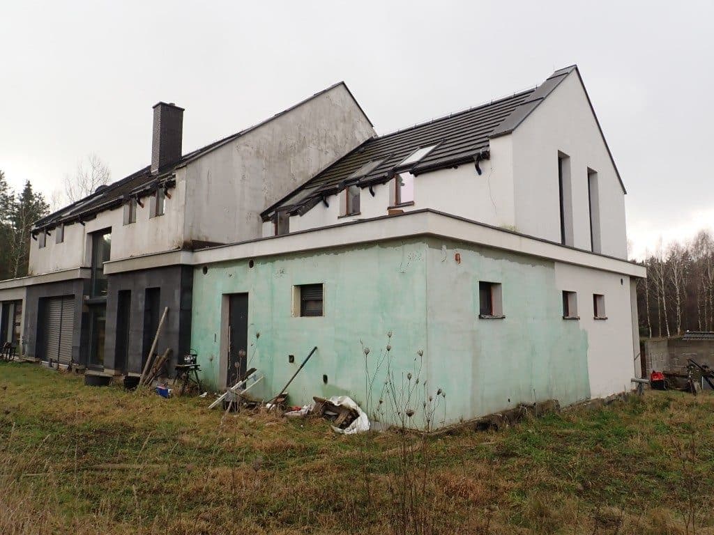 Dom jednorodzinny o pow. użyt. 272,26 m2 stojący na działce nr 675/14 o pow. 0,1854 ha przy ul. Wschodzącego Słońca 9 w Tyrowie, gm. Ostróda - KWEL1O/00048605/2 – zdjęcie 9 z 19