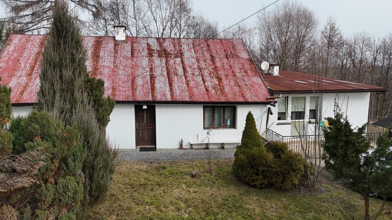 działka nr 164/2 obręb P-96 Kraków,o pow. 0,8365 ha przy ul. Malinowskiego, zabudowana budynkiem mieszkalnym jednorodzinnym nr 25 i przylegającym do niego budynkiem mieszkalnym jednorodzinnym bez nadanego numeru oraz garażem typu blaszak. – zdjęcie 10 z 11