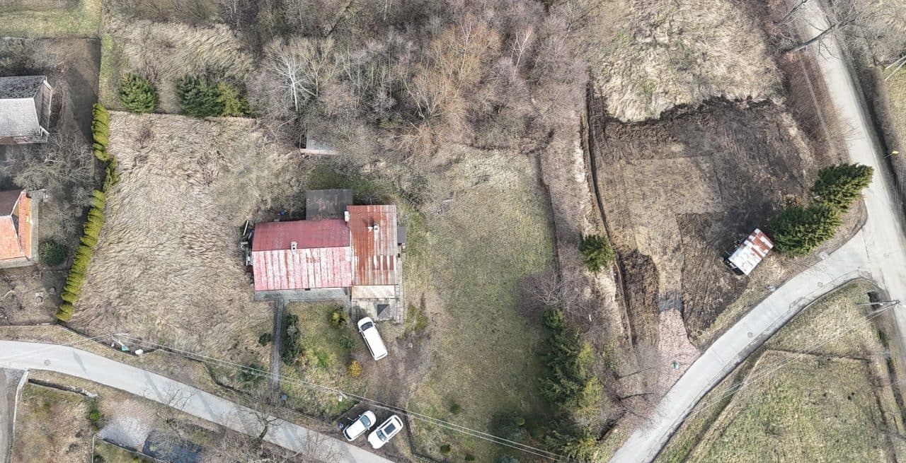 działka nr 164/2 obręb P-96 Kraków,o pow. 0,8365 ha przy ul. Malinowskiego, zabudowana budynkiem mieszkalnym jednorodzinnym nr 25 i przylegającym do niego budynkiem mieszkalnym jednorodzinnym bez nadanego numeru oraz garażem typu blaszak. – zdjęcie 2 z 11