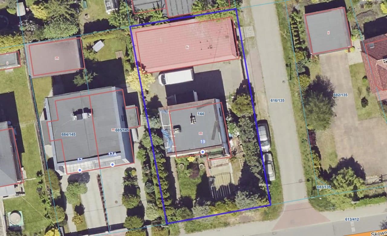 Grunt oddany w użytkowanie wieczyste i budynek stanowiący odrębną nieruchomość położony w Rudzie Śląskiej przy ul. Skowronków 19 (GL1S/00004425/1) – zdjęcie 9 z 23
