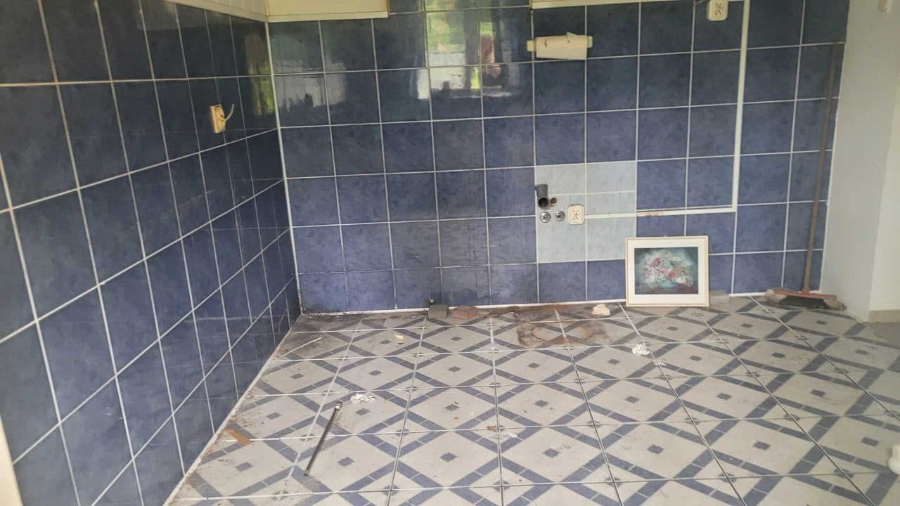 Działka zabudowana o nr 11, położona przy ulicy Łódzkiej 16 o pow. 0,0695 ha. – zdjęcie 7 z 11