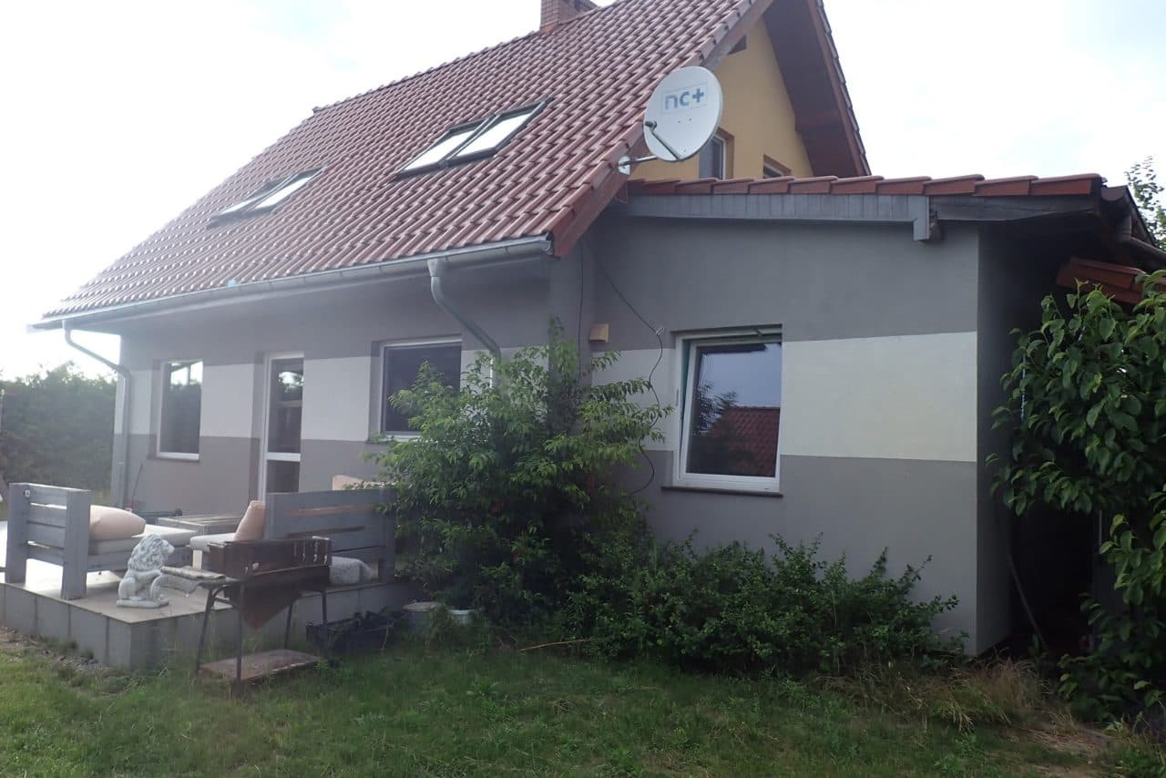 Udział 1/2 w wolnostojącym domu jednorodzinnym i działce 1156 m2 – zdjęcie 2 z 3