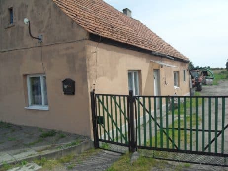 Dom jednorodzinny poł. we wsi Krasne wraz z dwoma budynkami gospodarczymi – zdjęcie 6 z 23