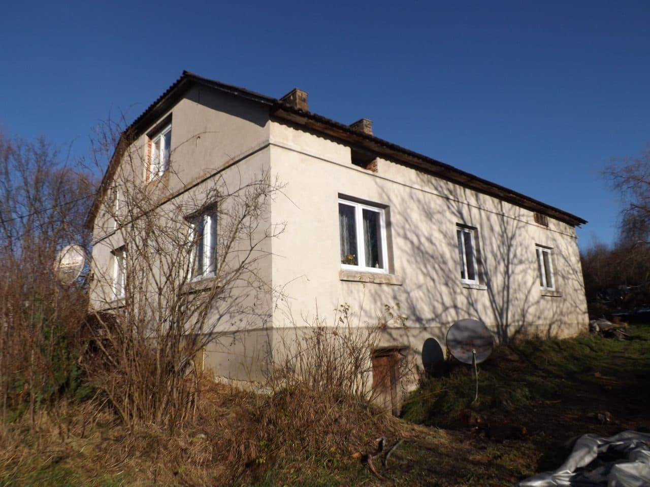 działka nr 34/3 o pow. 1,7301 ha, zabudowana