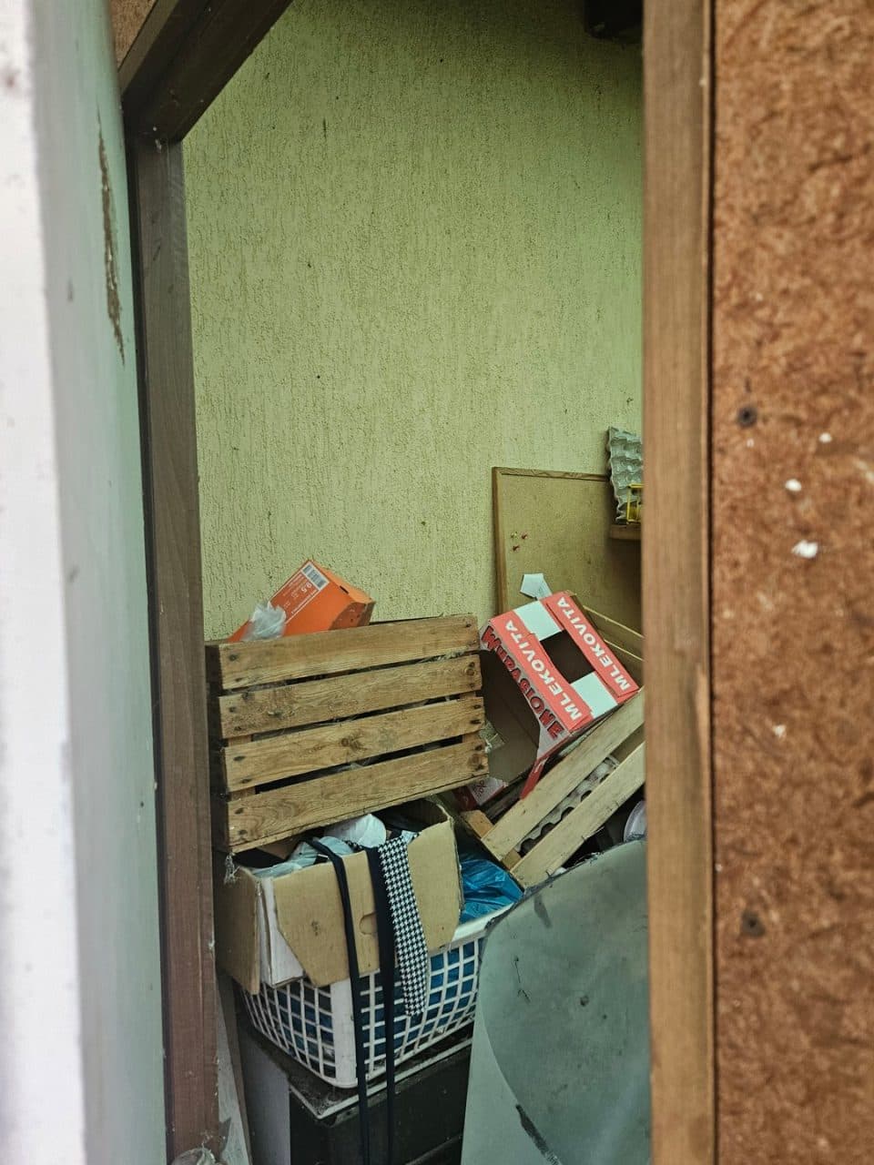 zabudowana nieruchomość położona w miejscowości: Domaniewice ul. Sosnowa nr 4, gmina Domaniewice, działka nr 1714 o pow. 0,0978 ha, zapisana w Księdze Wieczystej Wydziału Ksiąg Wieczystych Sądu Rejonowego Łowiczu pod nr LD1O/00017481/3 – zdjęcie 11 z 40