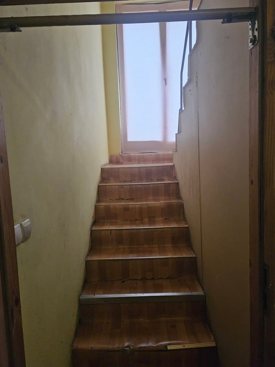 zabudowana nieruchomość położona w miejscowości: Domaniewice ul. Sosnowa nr 4, gmina Domaniewice, działka nr 1714 o pow. 0,0978 ha, zapisana w Księdze Wieczystej Wydziału Ksiąg Wieczystych Sądu Rejonowego Łowiczu pod nr LD1O/00017481/3 – zdjęcie 19 z 40