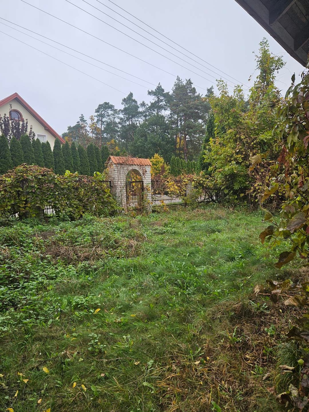 zabudowana nieruchomość położona w miejscowości: Domaniewice ul. Sosnowa nr 4, gmina Domaniewice, działka nr 1714 o pow. 0,0978 ha, zapisana w Księdze Wieczystej Wydziału Ksiąg Wieczystych Sądu Rejonowego Łowiczu pod nr LD1O/00017481/3 – zdjęcie 23 z 40