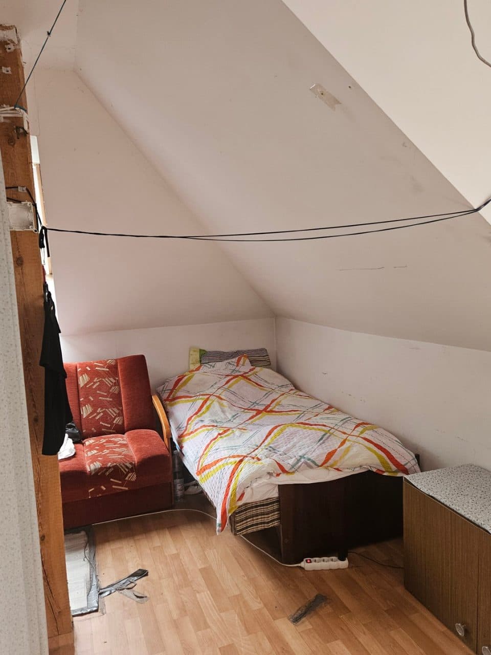 zabudowana nieruchomość położona w miejscowości: Domaniewice ul. Sosnowa nr 4, gmina Domaniewice, działka nr 1714 o pow. 0,0978 ha, zapisana w Księdze Wieczystej Wydziału Ksiąg Wieczystych Sądu Rejonowego Łowiczu pod nr LD1O/00017481/3 – zdjęcie 33 z 40