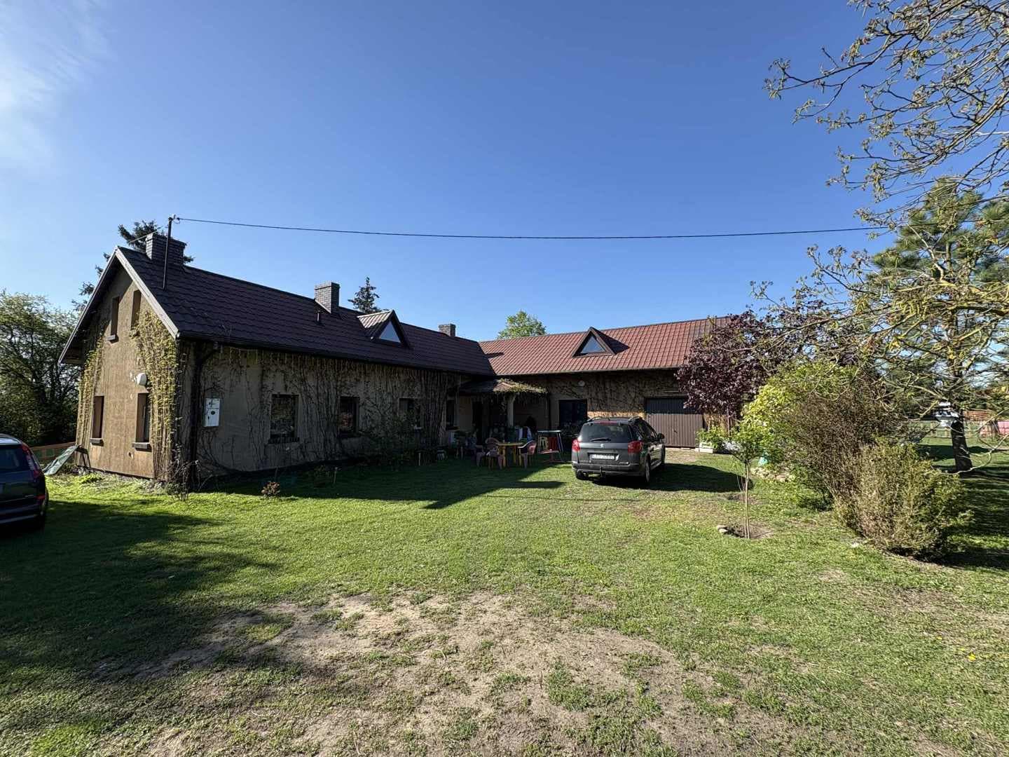Nieruchomość gruntowa zabudowana położona w GZY, PRZEWODOWO MAJORAT 32, objęta kw nr OS1U/00028447/3 pow. 8300 m2