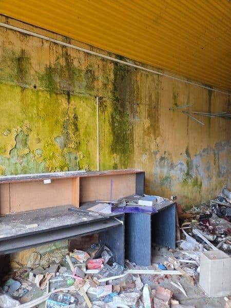 Dwa lokale mieszkalne wraz z udziałem we wspólnej nieruchomości gruntowej położonej w Rybniku przy ul. Gliwickiej 210-212 – zdjęcie 10 z 34