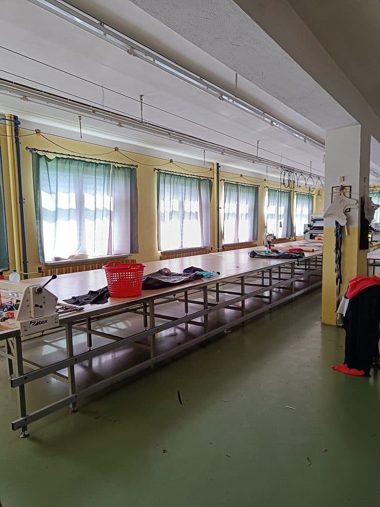 Nieruchomość zabudowana budynkiem produkcyjno-mieszkalnym w Woli Moszczenickiej – zdjęcie 39 z 49