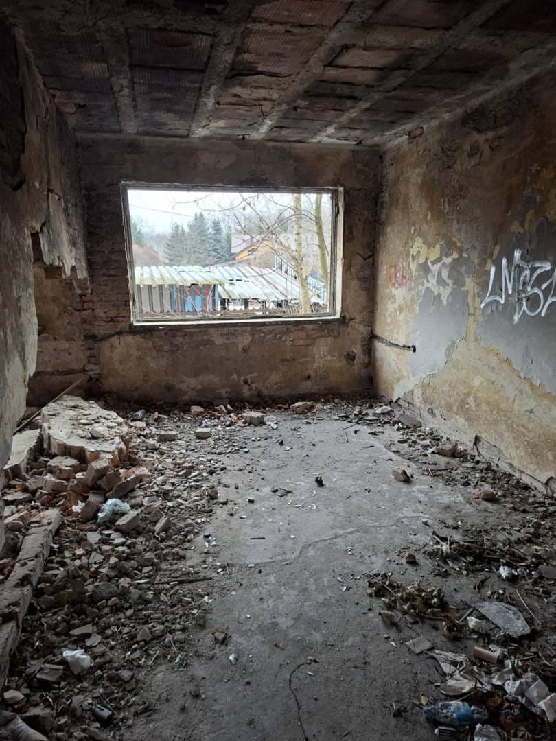 Prawo użytkowania wieczystego wraz z budynkami stanowiącymi odrębną nieruchomość – zdjęcie 4 z 13