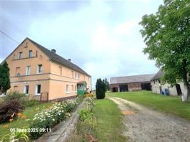 nieruchomość zabudowaną stanowiącą prawo własności działki gruntu nr 161/1 o powierzchni 0,3589 ha