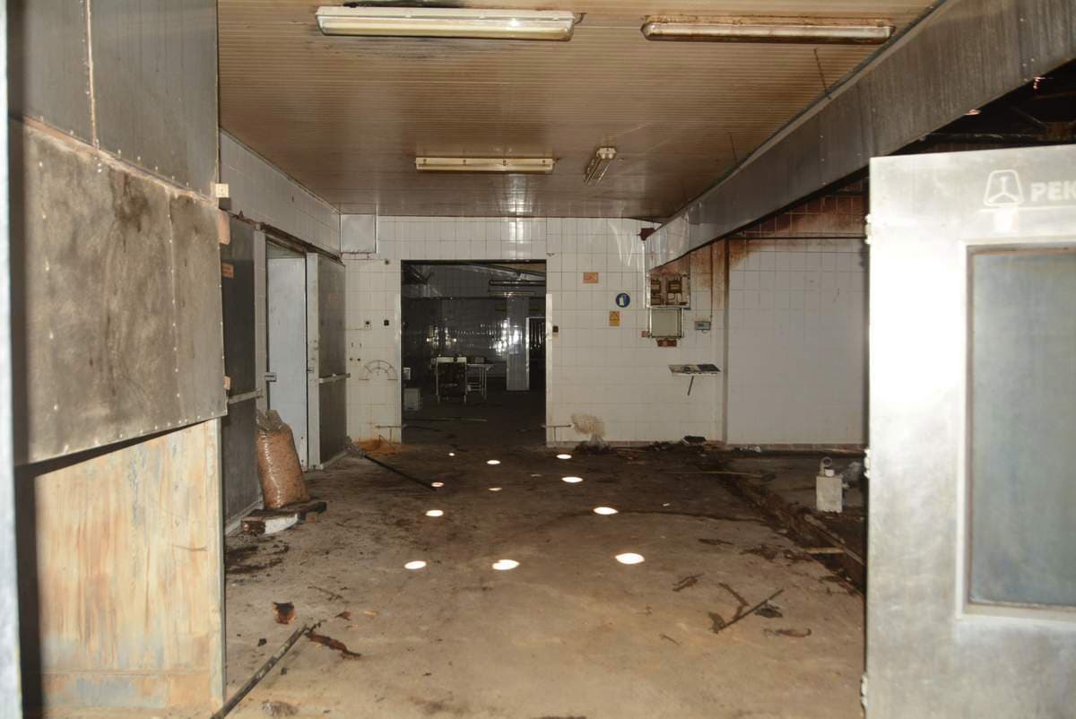 Nieruchomość gruntowa - numer ewidencyjny działki: 845/8 o powierzchni 0,8876 ha (zabudowana budynkami niemieszkalnymi lub handlowo - usługowymi) – zdjęcie 104 z 135