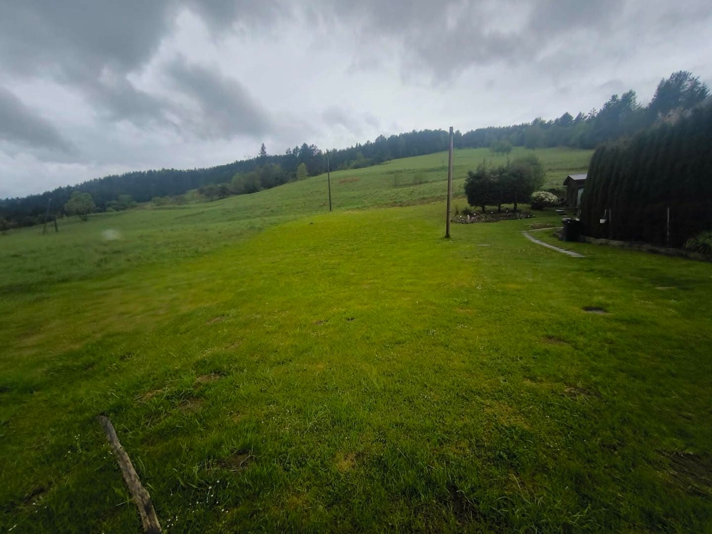 Działka gruntowa oznaczona nr ew. 254/6 o powierzchni 0,03 ha, położona w miejscowości Jastrzębik