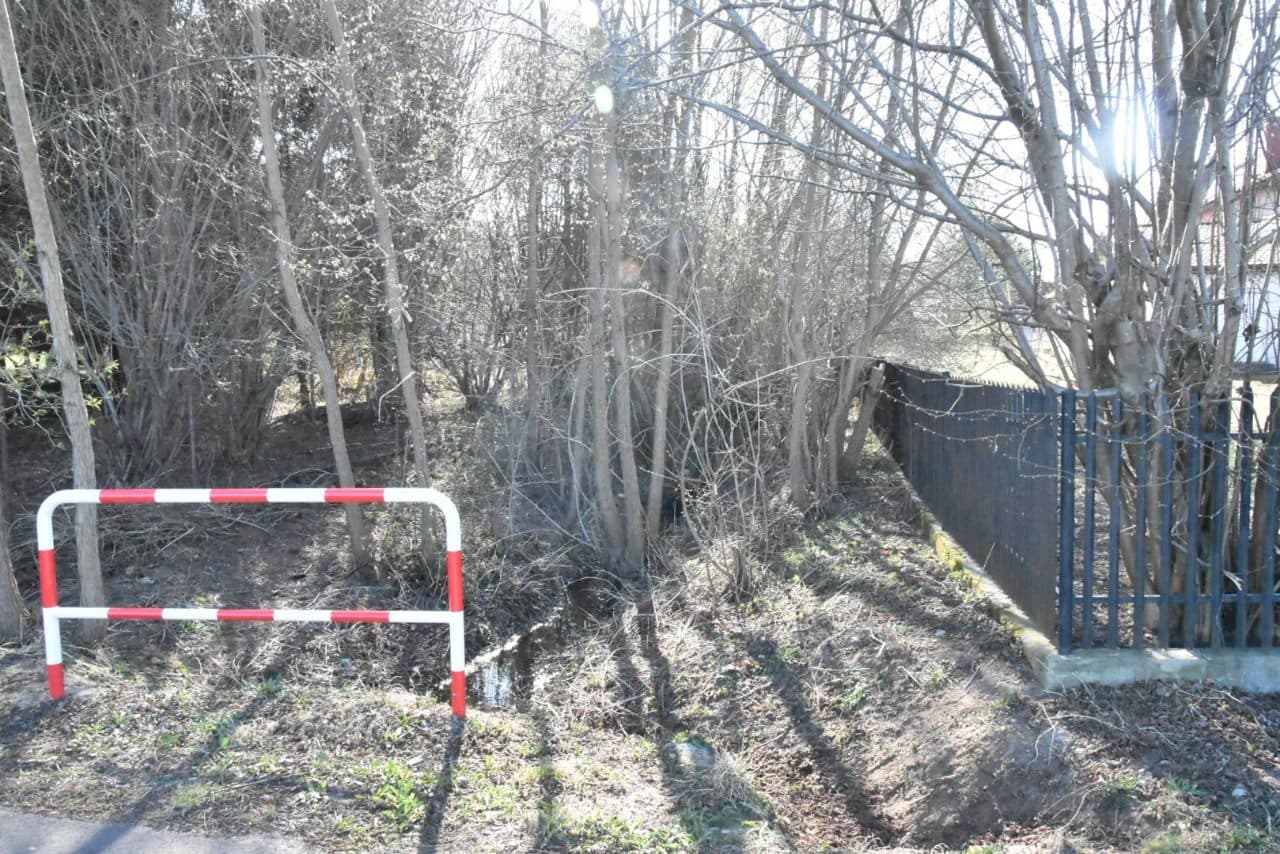 Nieruchomość gruntowa zabudowana – zdjęcie 2 z 7