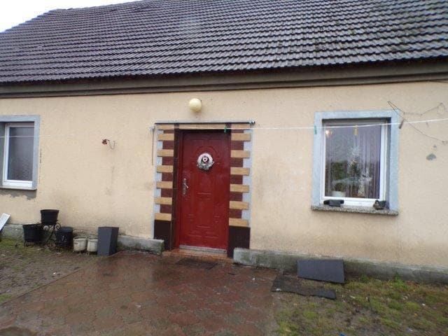 gospodarstwo rolne z zabudowaniami