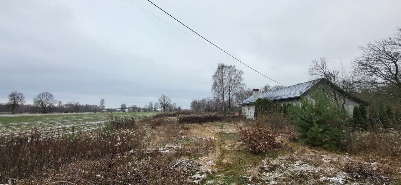 Nieruchomość gruntowa o nr działki 115/3 położona w miejscowości Nowe Kobiałki, gm. Stoczek Łukowski, o łącznej powierzchni 0,55 ha, dla której SR w Łukowie prowadzi KW o numerze LU1U/00012671/0.