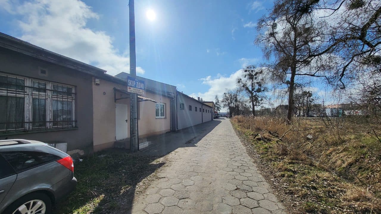 Nieruchomość zabudowana budynkami użytkowymi i plac postojowy – zdjęcie 14 z 17