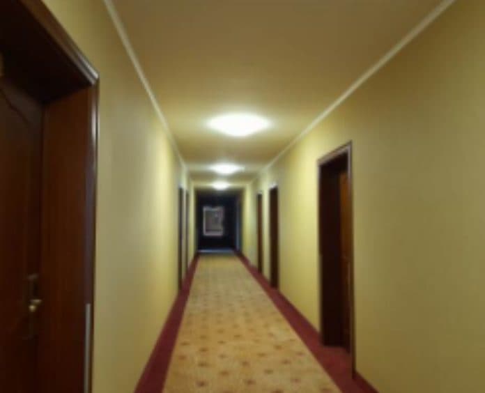 Nieruchomość gruntowa, zabudowana, położona: 96-513 Nowa Sucha, Stary Dębsk 4 (hotel i magazyny + zajazd DUKAT) dla której Sąd Rejonowy w Sochaczewie V Wydział Ksiąg Wieczystych prowadzi dwie księgi wieczyste o nr: PL1O/00031858/9 i PL1O/00014930/3.