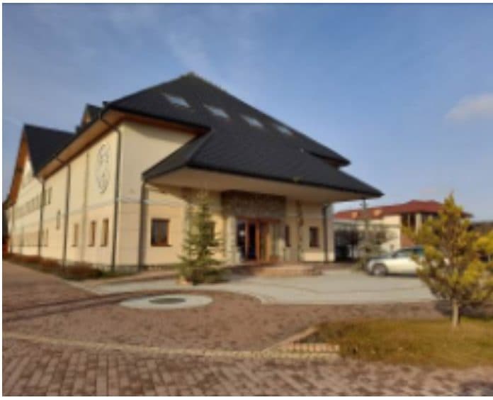 Nieruchomość gruntowa, zabudowana, położona: 96-513 Nowa Sucha, Stary Dębsk 4 (hotel i magazyny + zajazd DUKAT) dla której Sąd Rejonowy w Sochaczewie V Wydział Ksiąg Wieczystych prowadzi dwie księgi wieczyste o nr: PL1O/00031858/9 i PL1O/00014930/3. – zdjęcie 6 z 15