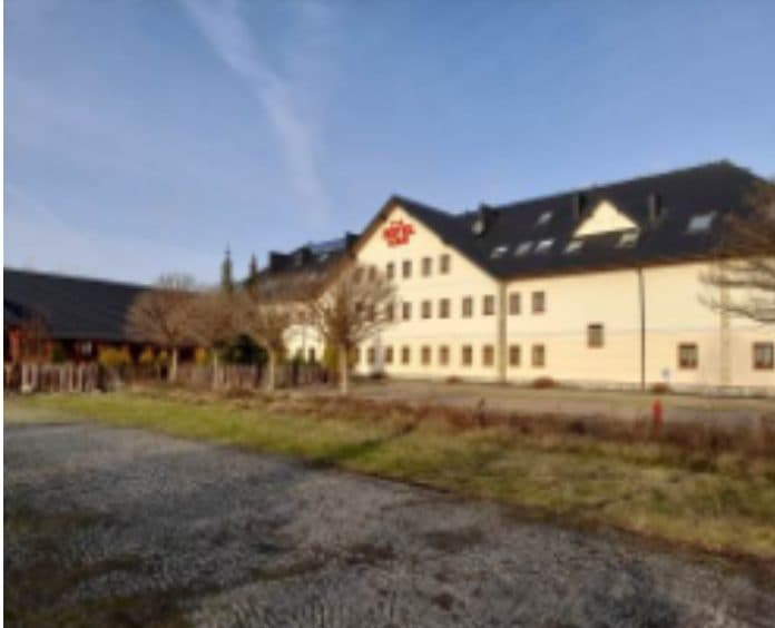 Nieruchomość gruntowa, zabudowana, położona: 96-513 Nowa Sucha, Stary Dębsk 4 (hotel i magazyny + zajazd DUKAT) dla której Sąd Rejonowy w Sochaczewie V Wydział Ksiąg Wieczystych prowadzi dwie księgi wieczyste o nr: PL1O/00031858/9 i PL1O/00014930/3. – zdjęcie 7 z 15