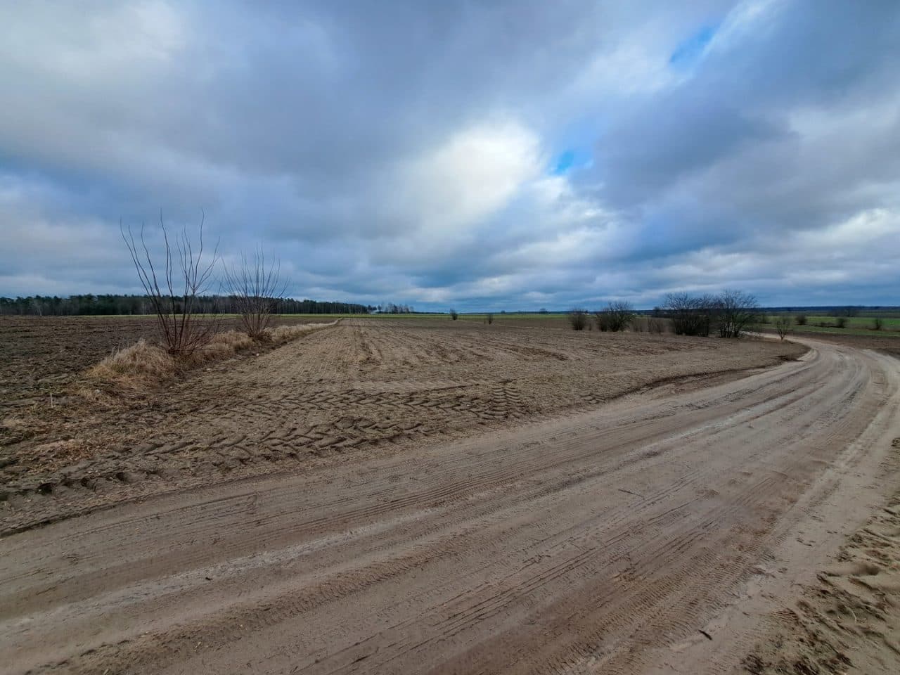 dz.nr 62/5 grunty rolne, przeznaczone pod zabudowę rodzinną