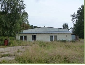 Działka o powierzchni 5.725 m2 zabudowana dwoma budynkami o łącznej powierzchni użytkowej 443,89 m2, Zawada (Podole Wielkie), gmina Główczyce