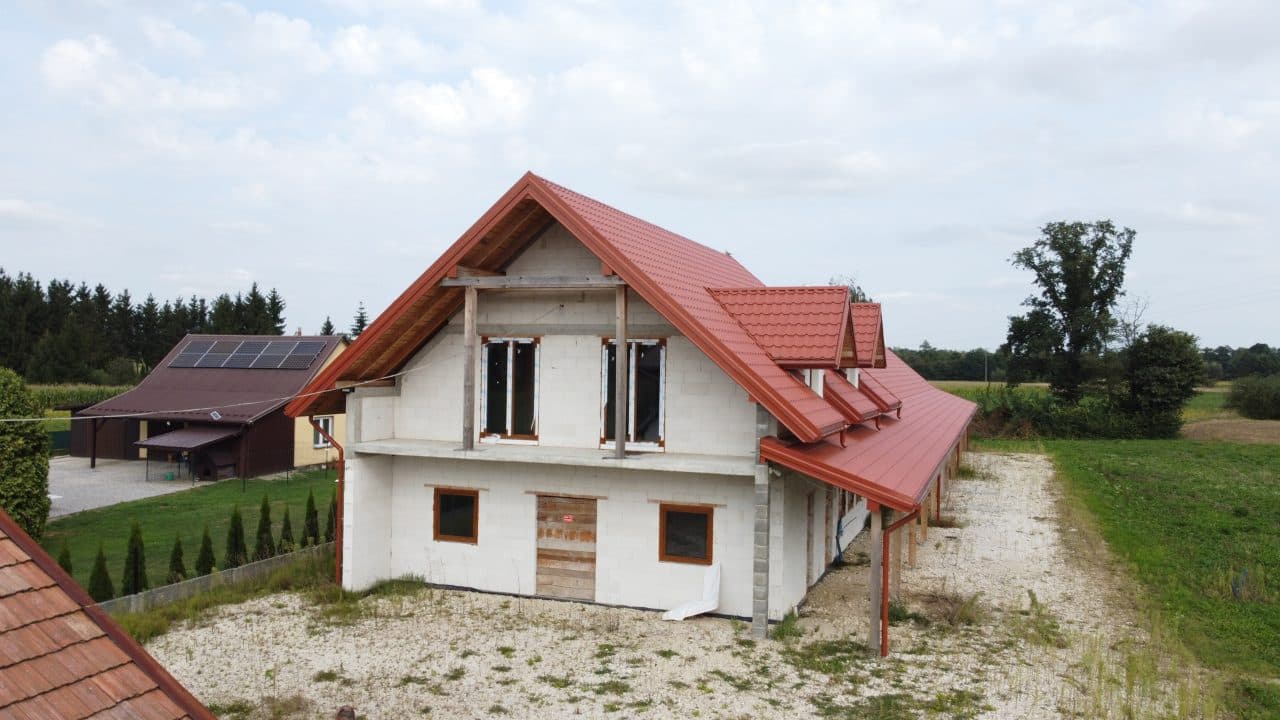 działka nr 695 o pow. 0,1877 ha