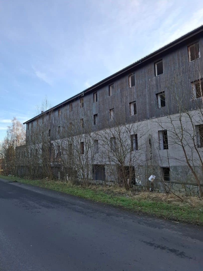 Nieruchomość gruntowa zabudowana - działka nr 4