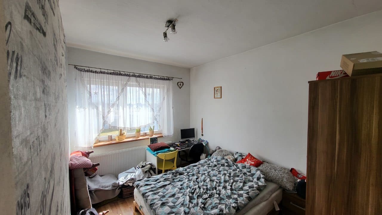 Nieruchomość gruntowa zabudowana budynkiem mieszkalnym – zdjęcie 5 z 32