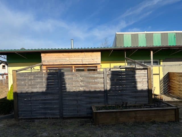 Ułamkowa część (tj. udział nr 4 wg treści KW - 1/2 części) prawa użytkowania wieczystego dz. nr 68/19 o pow. 0,3118 ha i prawa własności budynków na tym gruncie - położonych w Zbicznie (drugi udział 1/2 części stanowi przedmiot oddzielnej licytacji) – zdjęcie 36 z 40