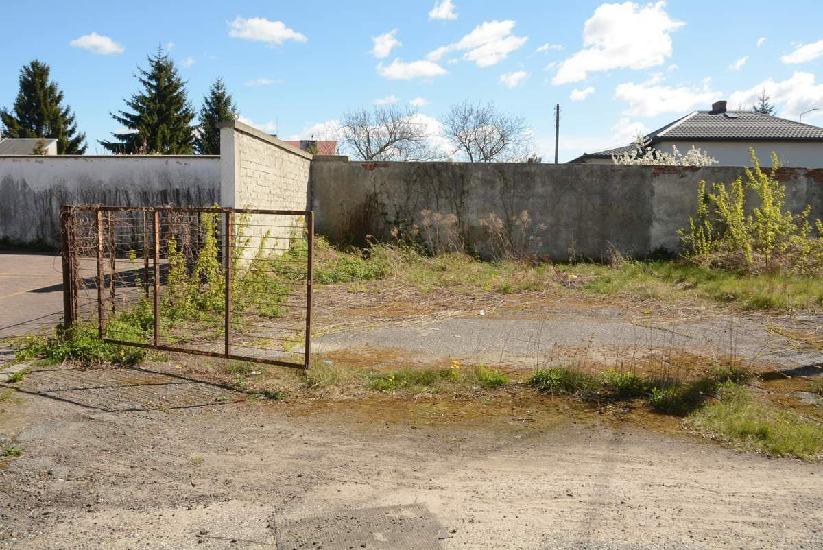 Grunt oddany w użytkowanie wieczyste i budynek stanowiący odrębną nieruchomość – zdjęcie 8 z 13