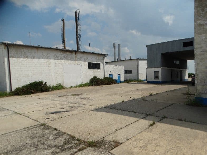 Nieruchomość gruntowa zabudowana byłym budynkiem zakładu produkcji koncentratu jabłkowego – zdjęcie 2 z 8