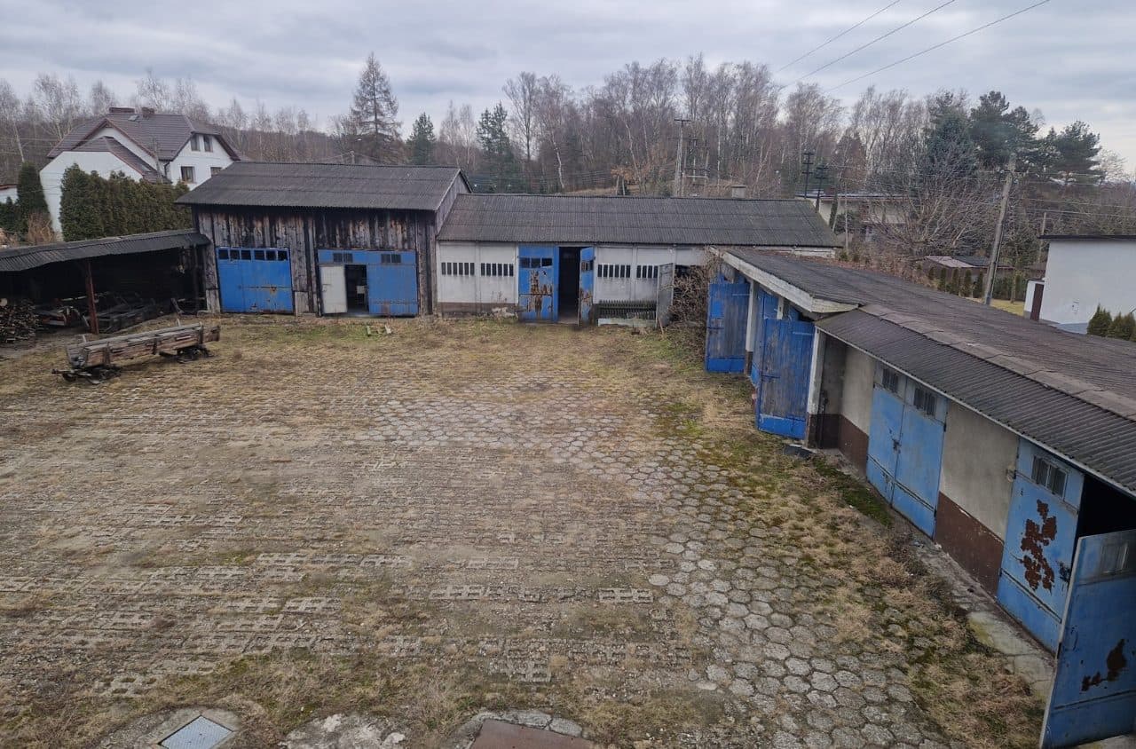 Prawo użytkowania wieczystego gruntu oraz prawo własności budynków. NR KW GL1W/00055389/1 – zdjęcie 3 z 35